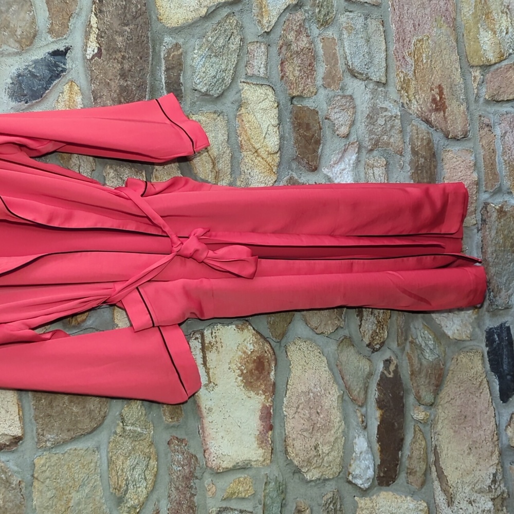Fabletics Ecosatin Robe - Picture 5 of 13
